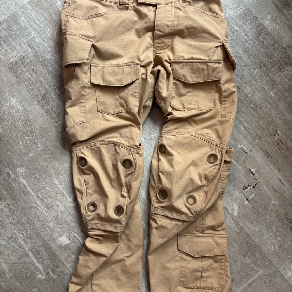 Patagonia PCU Level 9 SOCOM Tactical Softshell Combat Pants – Khaki – W34